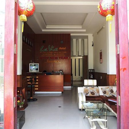 Lavie Hotel Nha Trang Extérieur photo